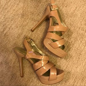 Jessica Simpson nude platform sandal - size 7.5